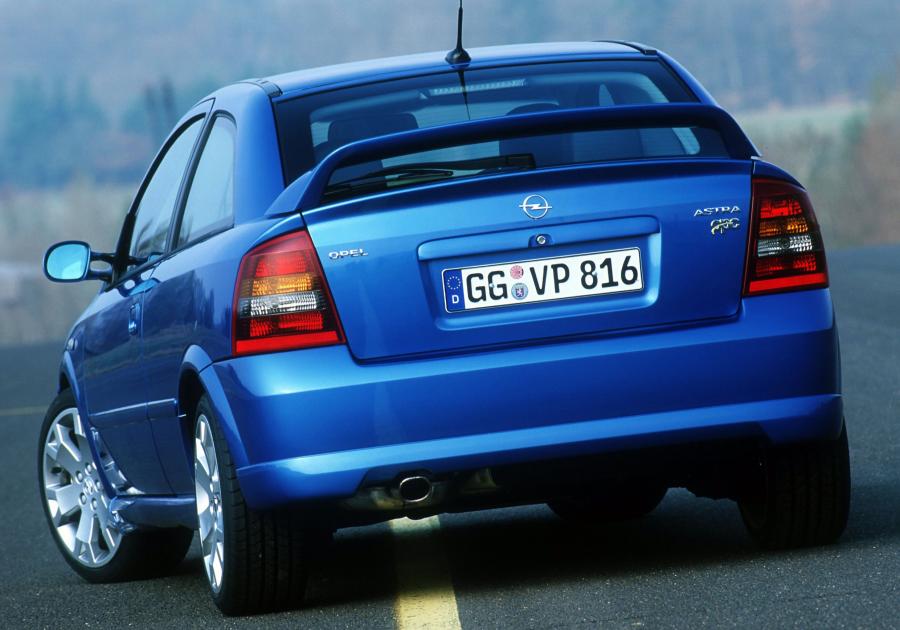 Opel Astra OPC (G) 2002 года  (фото 2 из 26)